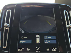 VOLVO XC40 2.0 D4 Momentum AWD