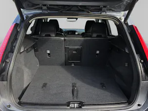 VOLVO XC40 2.0 D4 Momentum AWD