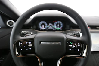 https://vehicle.imgix.net/4494888/37911f37-c5be-496c-8877-9f6ad8bbcc24.jpg