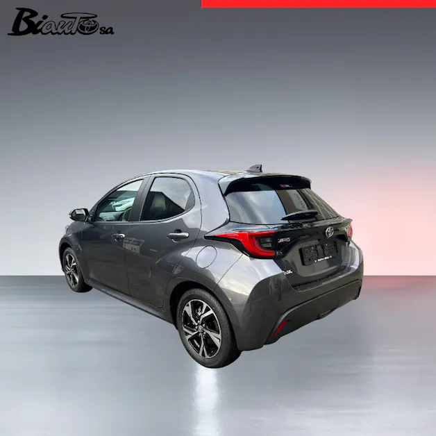 Toyota Yaris 1.5 VVT-i HSD Trend