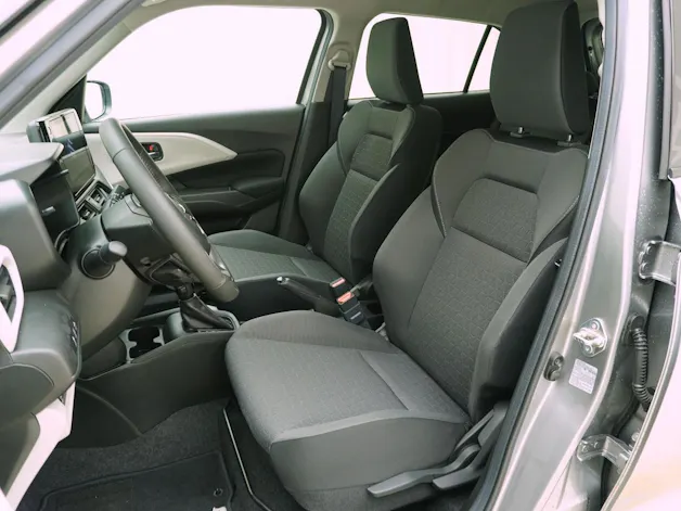 Suzuki Swift 1.2 Sakura Hybrid