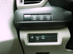 Suzuki Swift 1.2 Sakura Hybrid