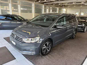 VW Touran 2.0 TDI BlueMotion Highline DSG | CH | AHK | LED | Navi | Kessy | DCC |