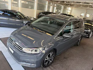 VW Touran 2.0 TDI BlueMotion Highline DSG | CH | AHK | LED | Navi | Kessy | DCC |