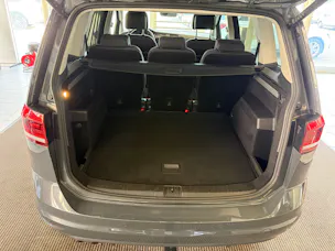 VW Touran 2.0 TDI BlueMotion Highline DSG | CH | AHK | LED | Navi | Kessy | DCC |