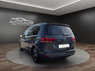 VW Touran 2.0 TDI BlueMotion Highline DSG | CH | AHK | LED | Navi | Kessy | DCC |