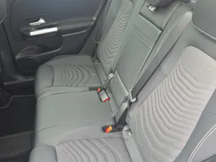 MERCEDES-BENZ B 180 d 8G-DCT