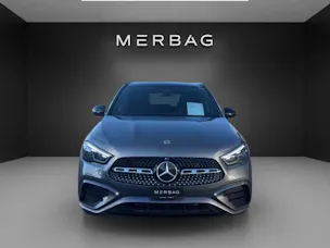 MERCEDES-BENZ GLA 200 Night Star 7G-D