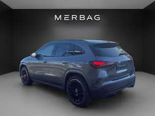 MERCEDES-BENZ GLA 200 Night Star 7G-D