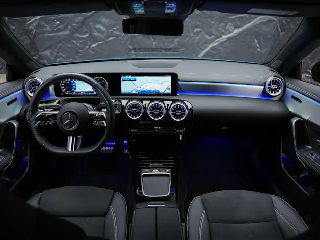 MERCEDES-BENZ CLA 200 d AMG Line