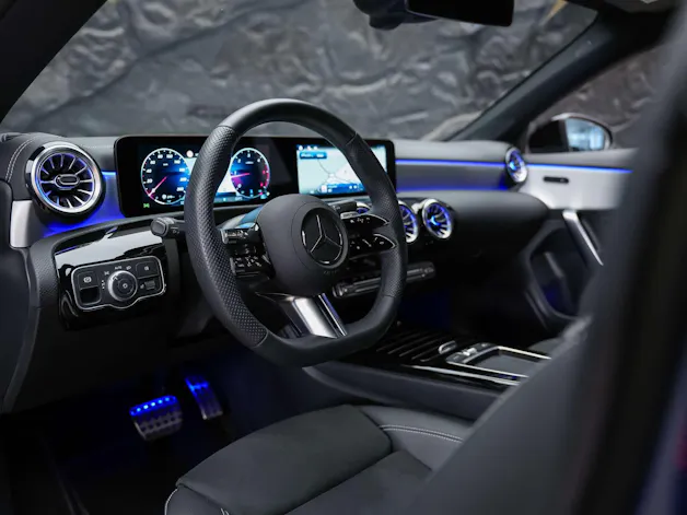 MERCEDES-BENZ CLA 200 d AMG Line