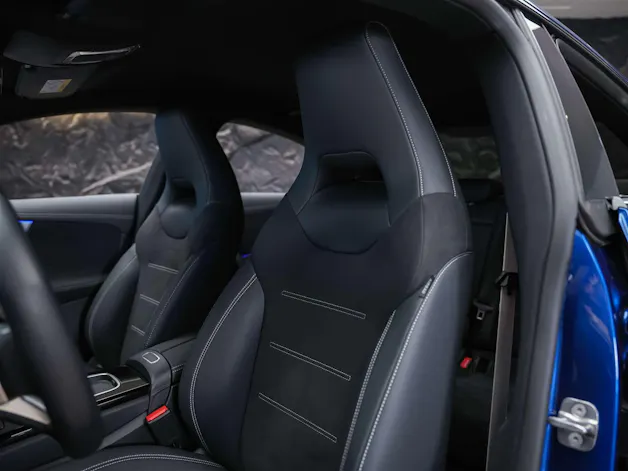 MERCEDES-BENZ CLA 200 d AMG Line