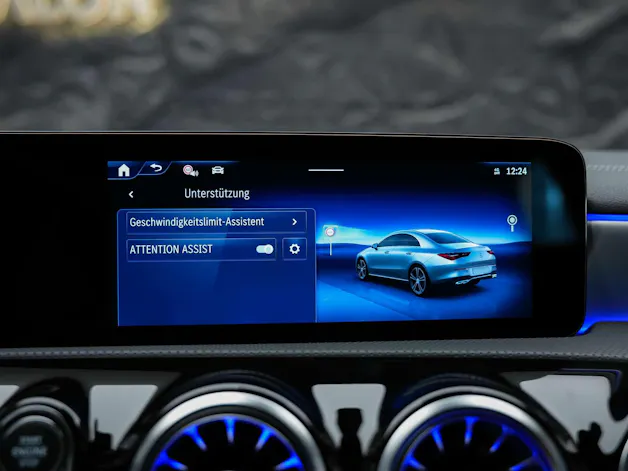 MERCEDES-BENZ CLA 200 d AMG Line