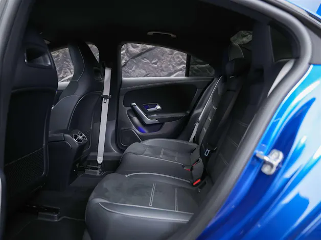 MERCEDES-BENZ CLA 200 d AMG Line