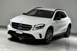 MERCEDES-BENZ GLA 200 Night Star 7G-DCT