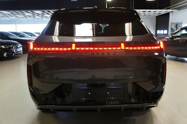 Lynk & Co 08 1.5 PHEV More
