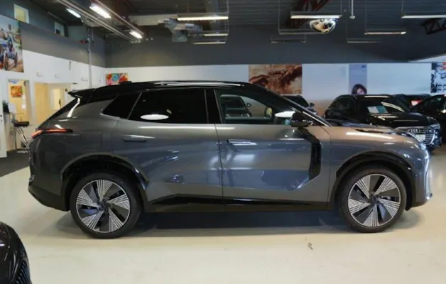 Lynk & Co 08 1.5 PHEV More