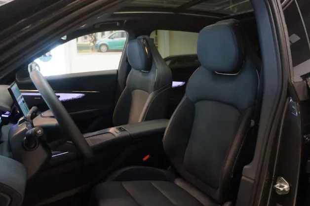 Lynk & Co 08 1.5 PHEV More