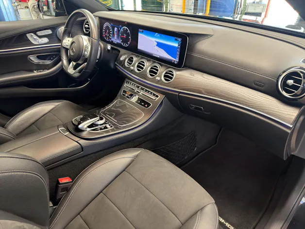 MERCEDES-BENZ E 220 d AMG Line 4Matic