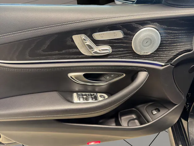 MERCEDES-BENZ E 220 d AMG Line 4Matic