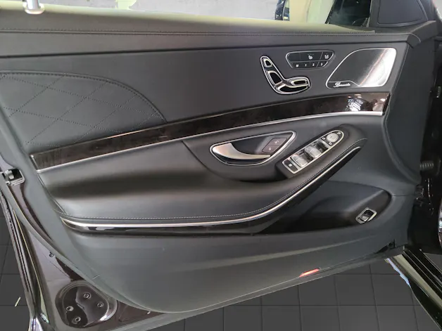 MERCEDES-BENZ S 560 V8 AMG Line 4matic