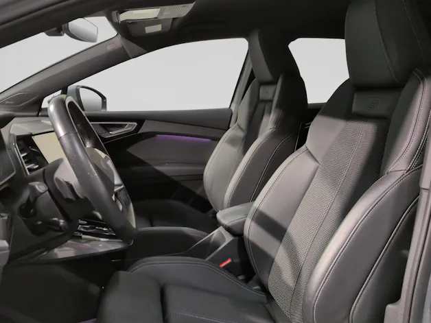AUDI Q4 e-tron 45 quattro