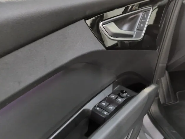 AUDI Q4 e-tron 45 quattro