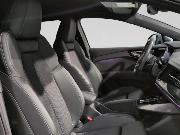 AUDI Q4 e-tron 45 quattro