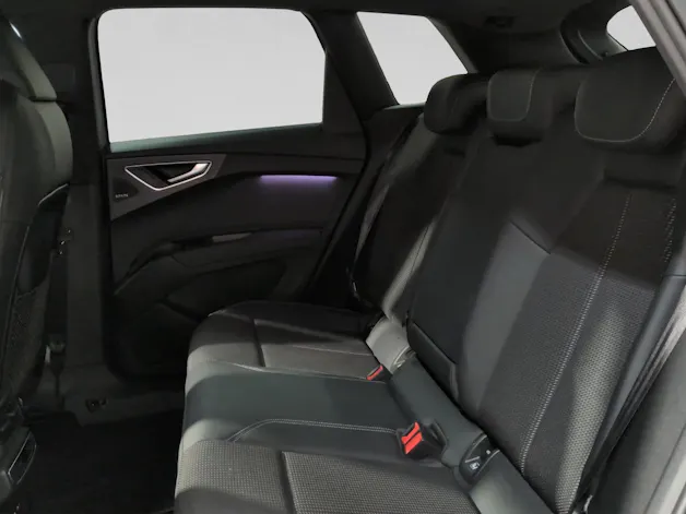 AUDI Q4 e-tron 45 quattro