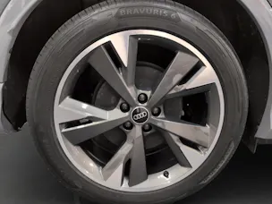 AUDI Q4 e-tron 45 quattro