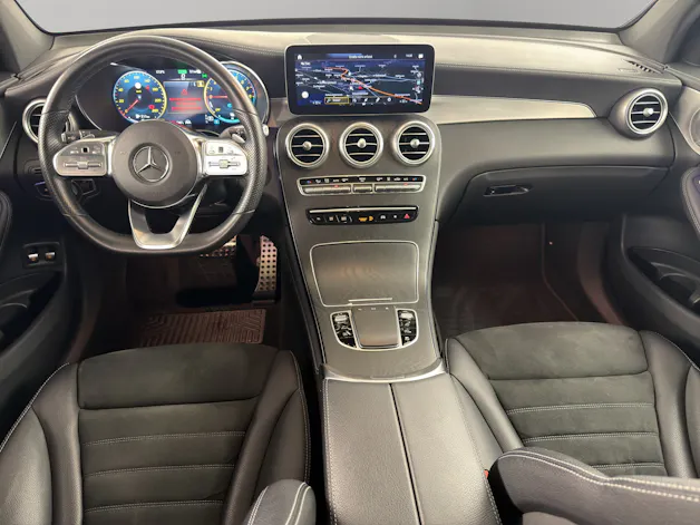 MERCEDES-BENZ GLC-Klasse C253 Coupé GLC 300 e AMG Line 4m