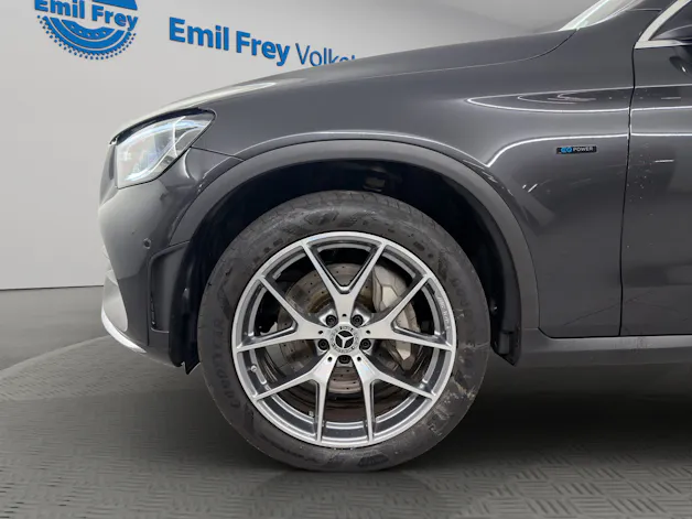 MERCEDES-BENZ GLC-Klasse C253 Coupé GLC 300 e AMG Line 4m