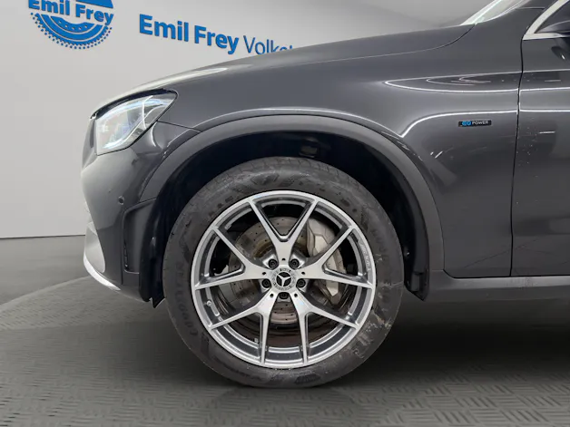 MERCEDES-BENZ GLC-Klasse C253 Coupé GLC 300 e AMG Line 4m