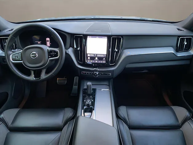 VOLVO XC60 2.0 B4 MH R-Design AWD