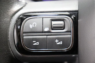 https://vehicle.imgix.net/4495324/b48af595-e805-4437-a505-a0080c7ff669.JPG