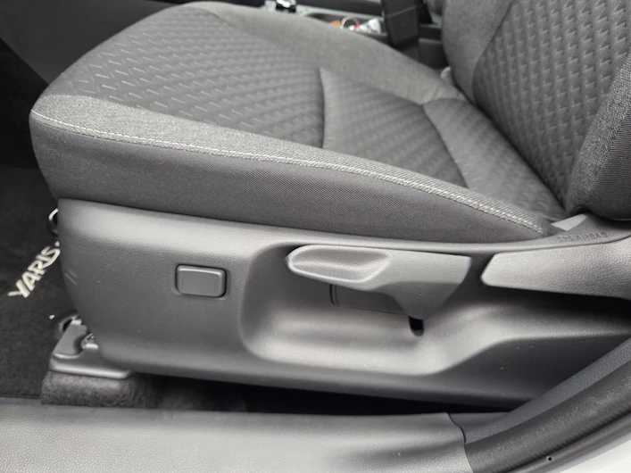 Fahrzeugbild TOYOTA YARIS CROSS