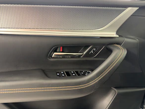 https://vehicle.imgix.net/4495531/7b924d7c-6753-4ffa-bb6e-173d89e3e10e.jpg