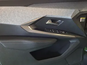 PEUGEOT 5008 1.6 PHEV 225 GT Exclusive