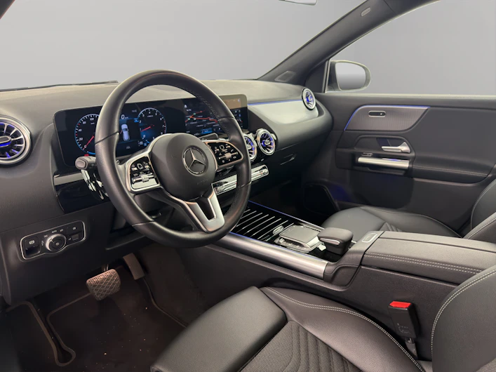 Fahrzeugbild MERCEDES-BENZ GLA 200