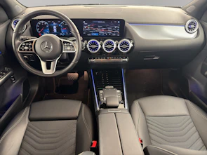 Fahrzeugbild MERCEDES-BENZ GLA-Klasse GLA 200 Progressive 4matic