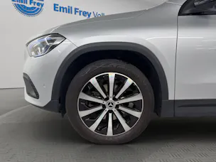 MERCEDES-BENZ GLA-Klasse GLA 200 Progressive 4matic
