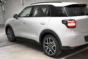 Fahrzeugbild LEAPMOTOR B03X EV
