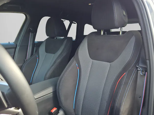 BMW 330e x DriveTouring Steptronic M Sport Pro