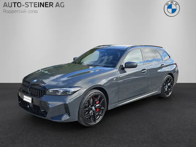 BMW 330e x DriveTouring Steptronic M Sport Pro
