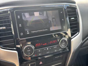 Mitsubishi L200 D-Cab Pick-up 2.2 DID 4x4 Diamond