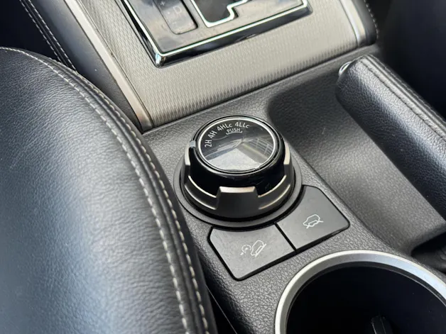 Mitsubishi L200 D-Cab Pick-up 2.2 DID 4x4 Diamond