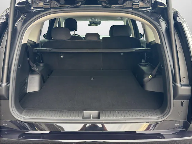 HYUNDAI Ioniq 9 110kWh Amplia 4WD