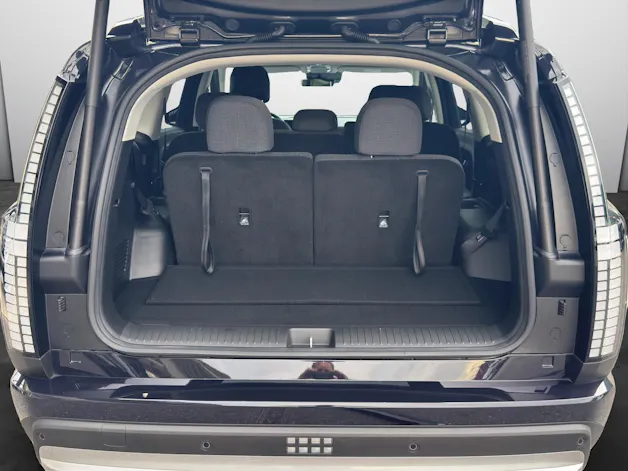HYUNDAI Ioniq 9 110kWh Amplia 4WD