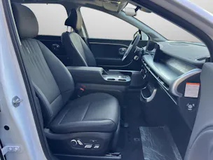 HYUNDAI Ioniq 9 110 kWh Calligraphy 4WD+ 6P