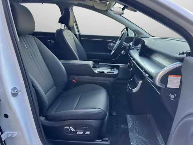 HYUNDAI Ioniq 9 110 kWh Calligraphy 4WD+ 6P